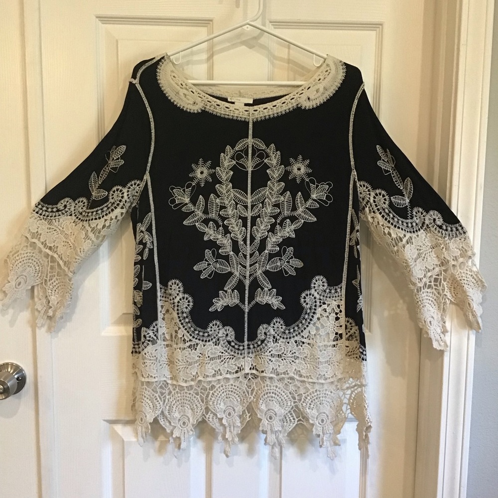 Black and White Embellished Ruffled Blouse size XL